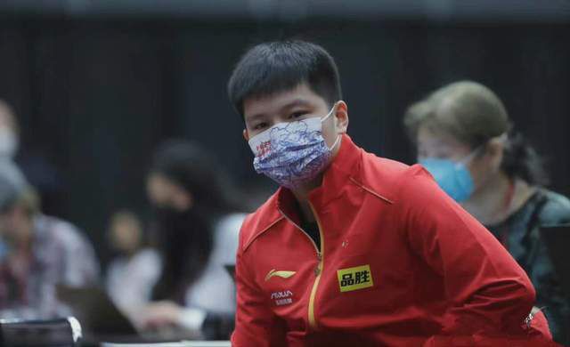 一边亲着一面膜的免费版
